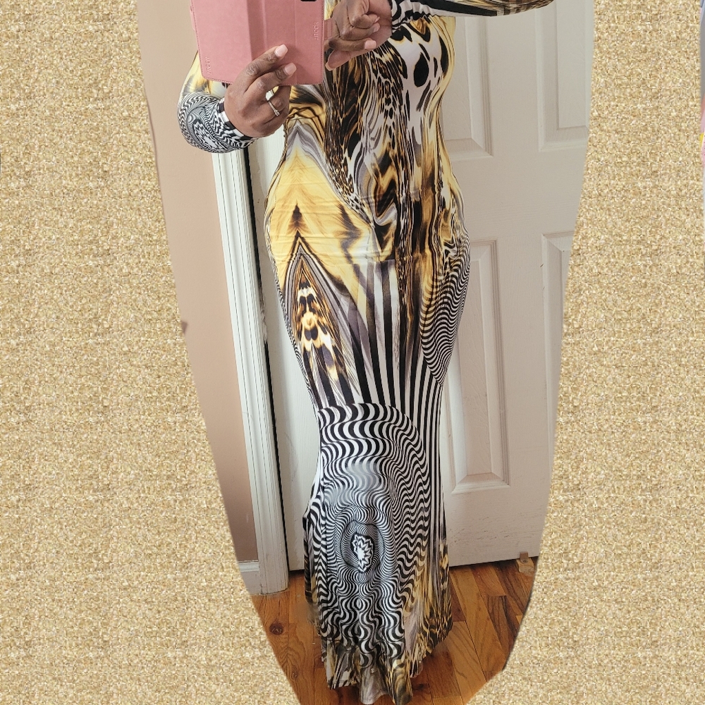 Dress - Picture 6 of 6